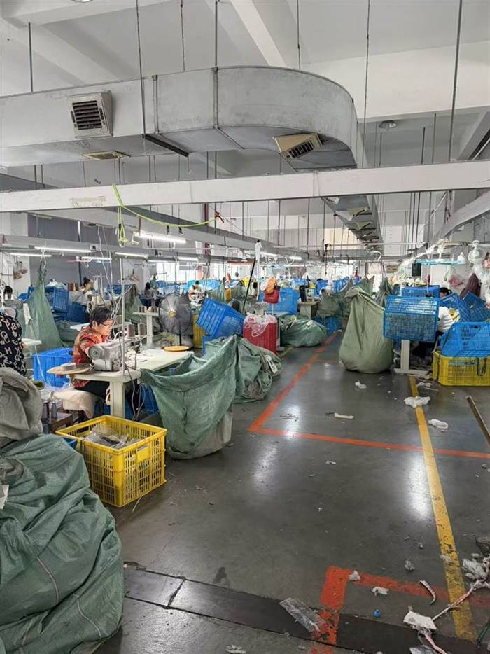 Produktionslinie in unserer Fabrik